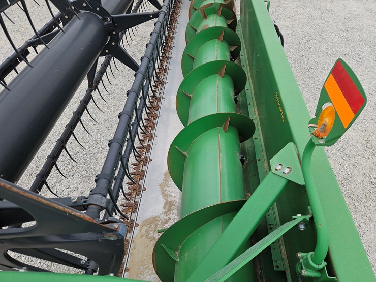 2011-john-deere-630f-image-9