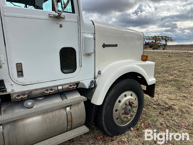 1989-international-9300-image-17