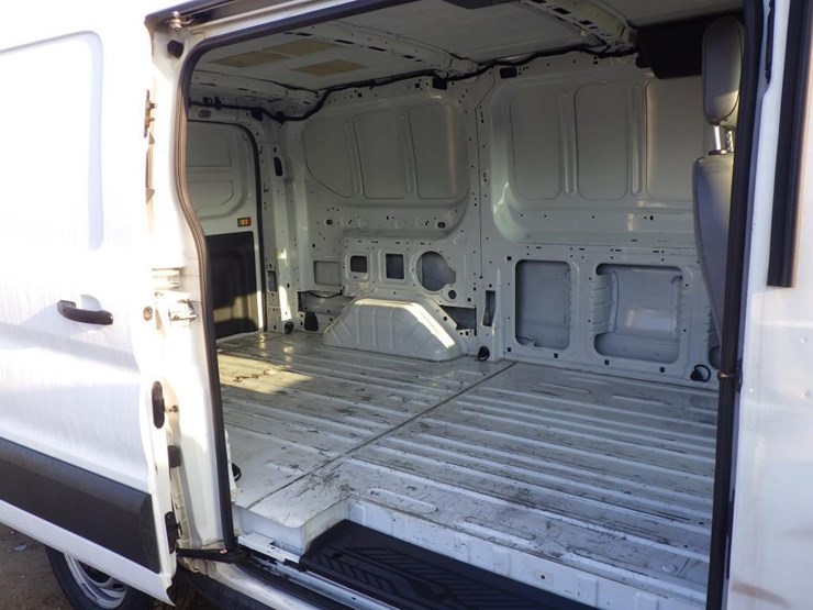 2016-ford-transit-image-7