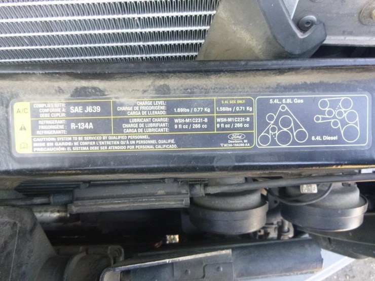 2010-ford-f550-image-31