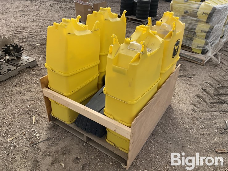 john-deere-16-image-3