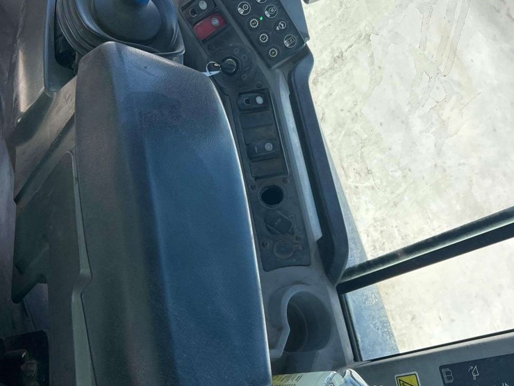 2012-caterpillar-924k-image-15