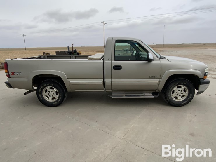 2002-chevrolet-silverado-1500-image-4