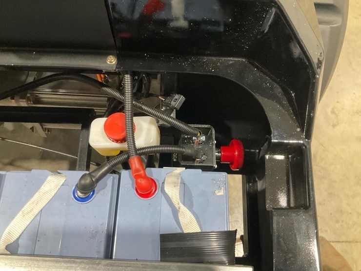 #1303-•-sdlgc100-golf-cart-image-17