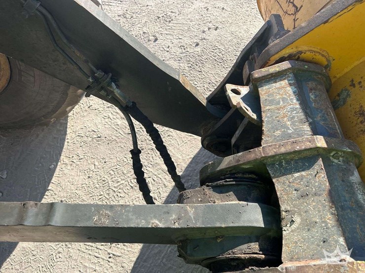 2020-john-deere-624l-articulated-wheel-loader-image-19