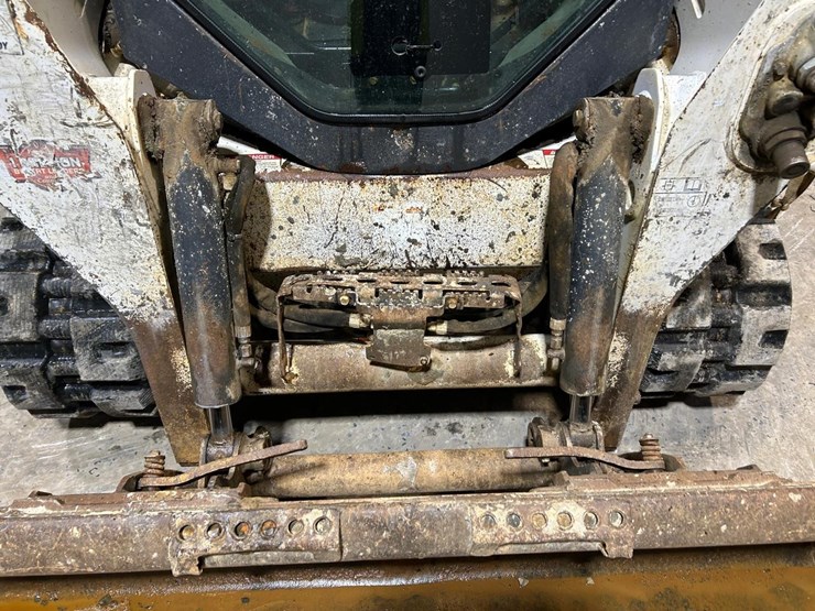 2016-bobcat-t590-image-10