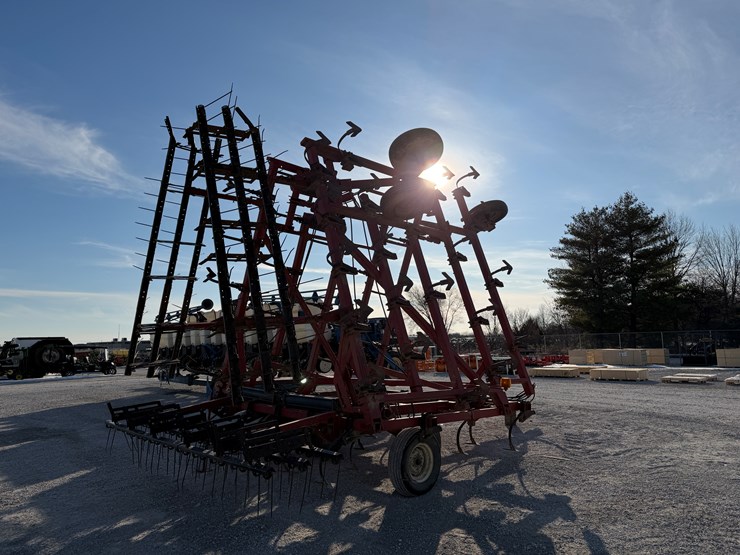 case-ih-4300-image-4