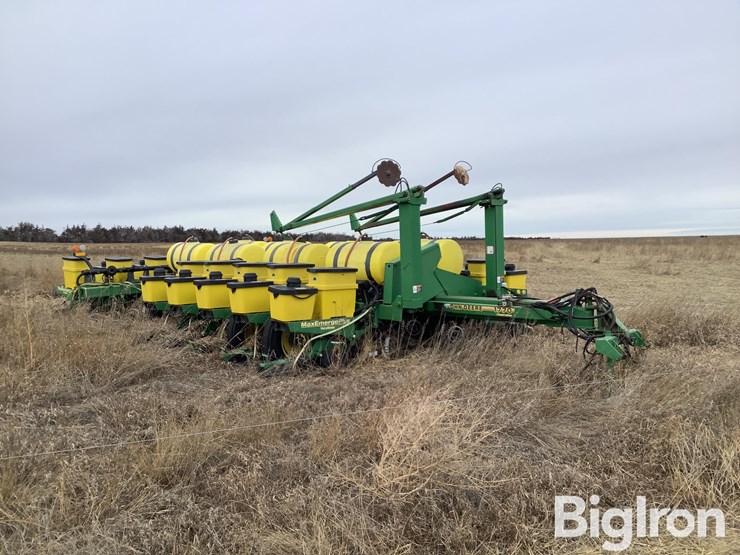 2001-john-deere-1770-image-3