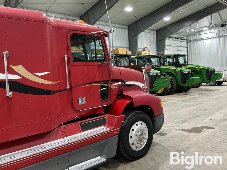 1995-freightliner-fld112-image-10