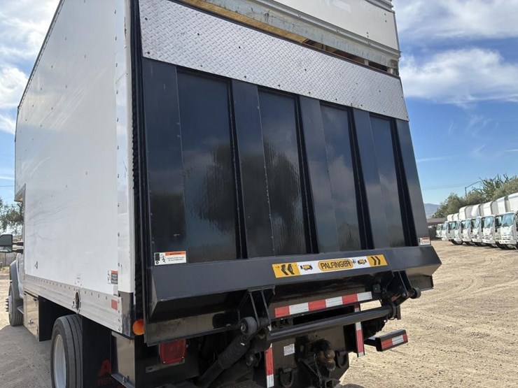 2017-ford-f550-xlt-image-5