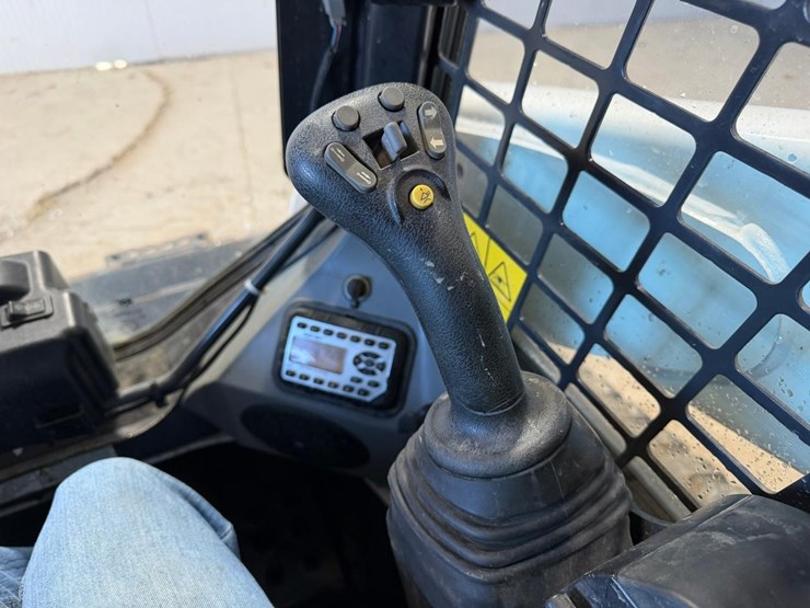 2023-bobcat-t770-image-20