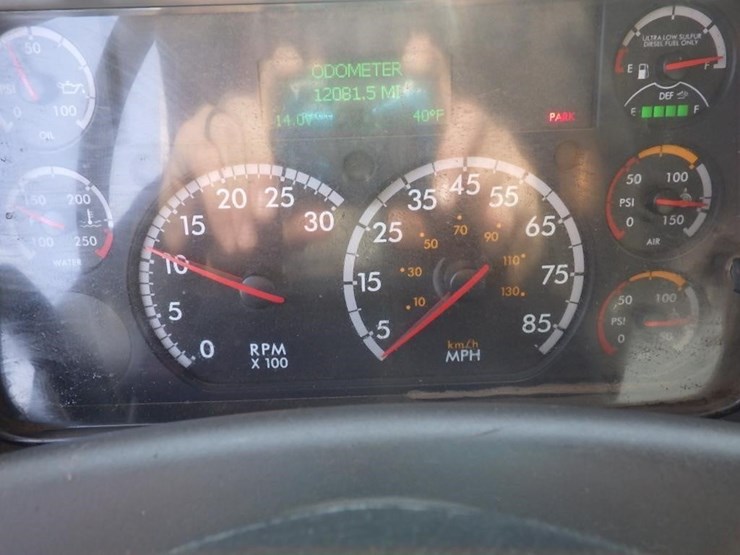 2017-freightliner-m2-s/a-water-truck-image-27