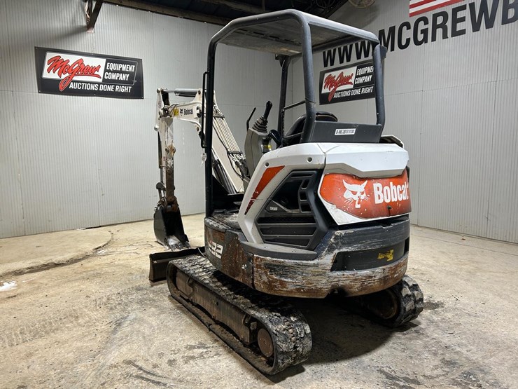 2017-bobcat-e32i-image-2