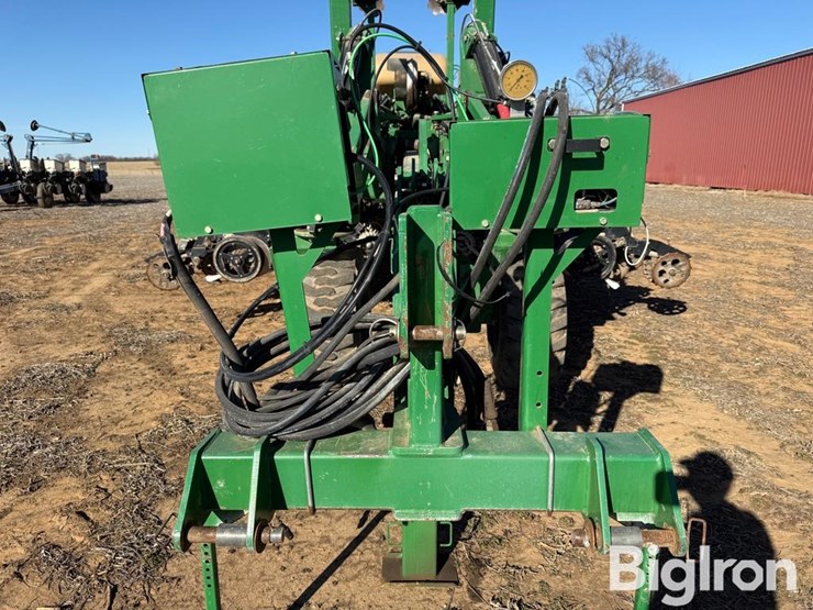 great-plains-yp4024a-3115-31r15-planter-image-9