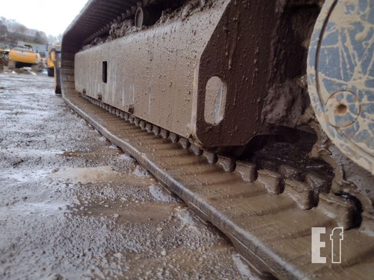 2014-hitachi-zx35u-image-31