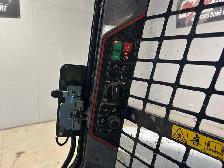 2021-bobcat-s76-image-20