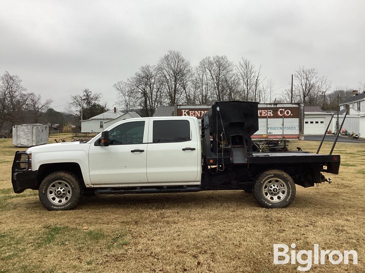 2016-chevrolet-3500-image-8