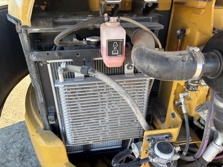 2018-caterpillar-303-image-48