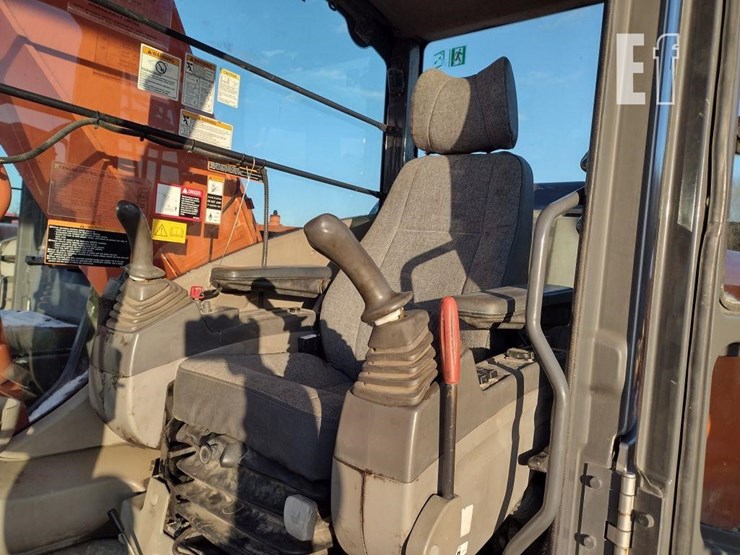 2006-hitachi-zx270-lc-3-image-11