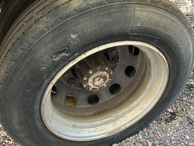 2016-volvo-f613-image-14