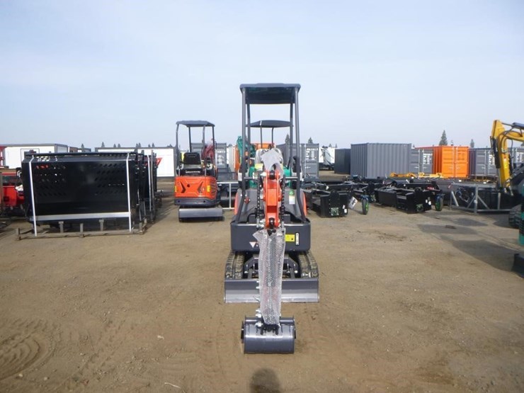 2025-agt-mx15rx-hydraulic-excavator-image-6