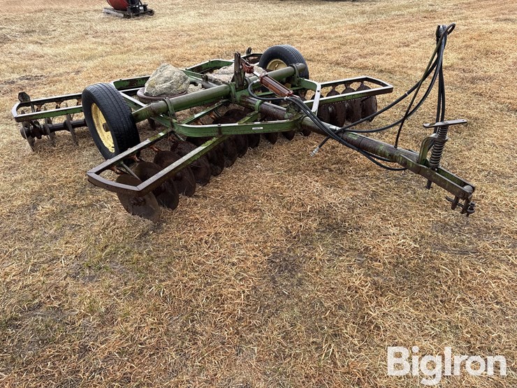 john-deere-10-image-3