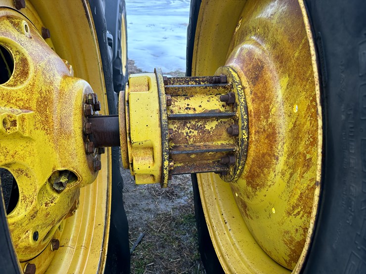 2004-john-deere-8420-image-12