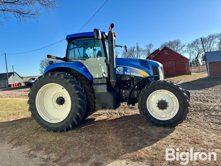 2008-new-holland-t8020-image-4