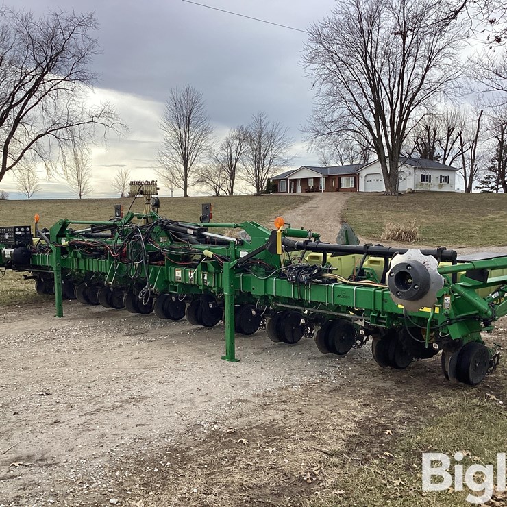 2008 JOHN DEERE 1720