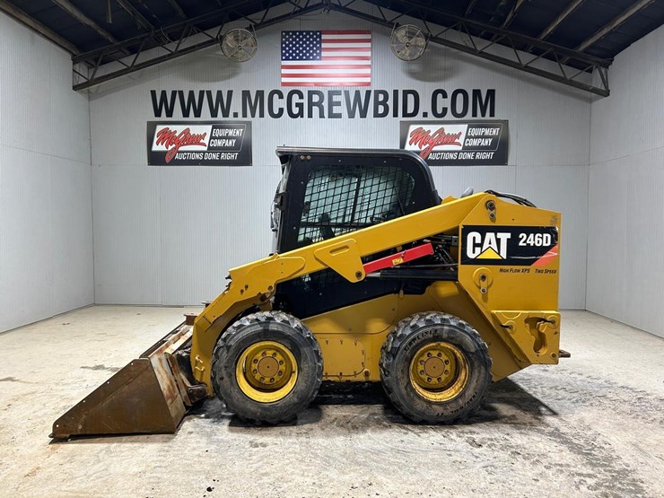 2016-caterpillar-246d-image-1