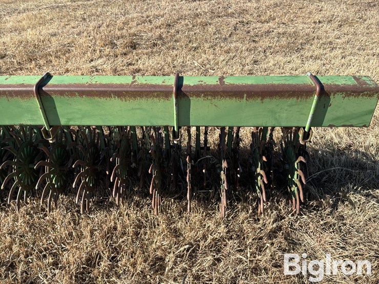 john-deere-e0400-3-pt-rotary-hoe-image-12