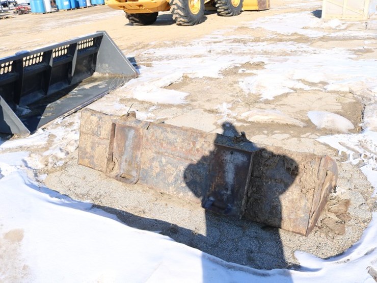 #4183-•-78"-skid-steer-bucket-image-3
