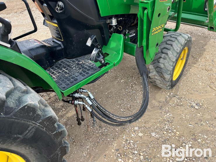 2012-john-deere-2520-image-17