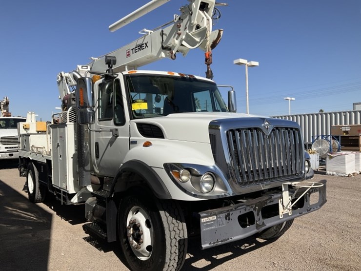 2009-international-7400-image-4