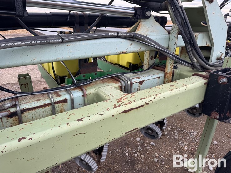 john-deere-16-image-15