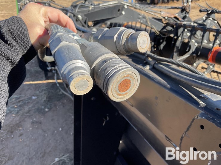 2021-john-deere-430d-image-20