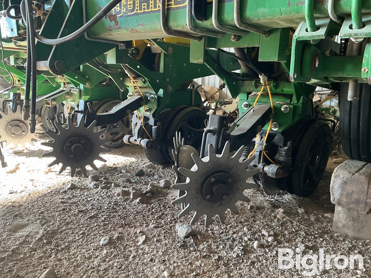 2005-john-deere-1700-image-18