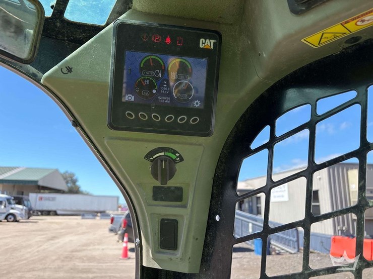 2023-caterpillar-259d3-image-25