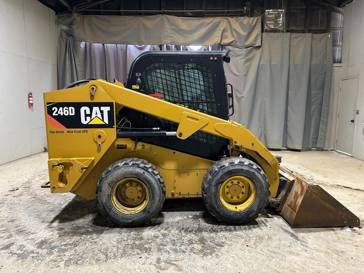 2016-caterpillar-246d-image-5