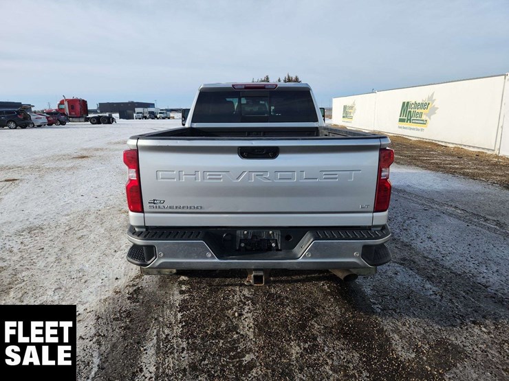 2022-chevrolet-silverado-2500hd-image-7