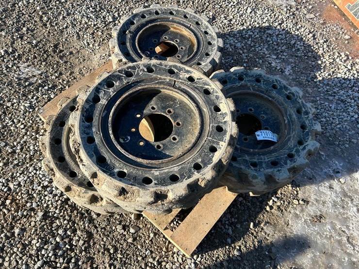 30x10-16-skid-steer-solid-tires-image-1