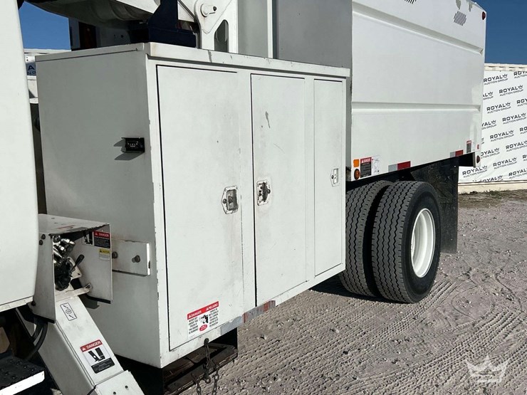 2008-international-durastar-4300-image-19