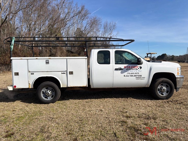 2013-chevrolet-2500-image-2