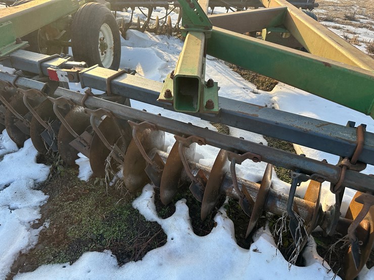 john-deere-630-image-22