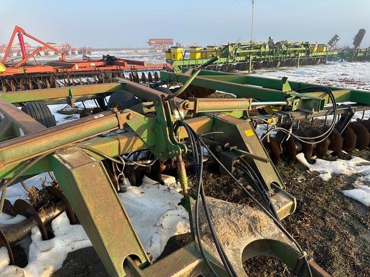 john-deere-630-image-50