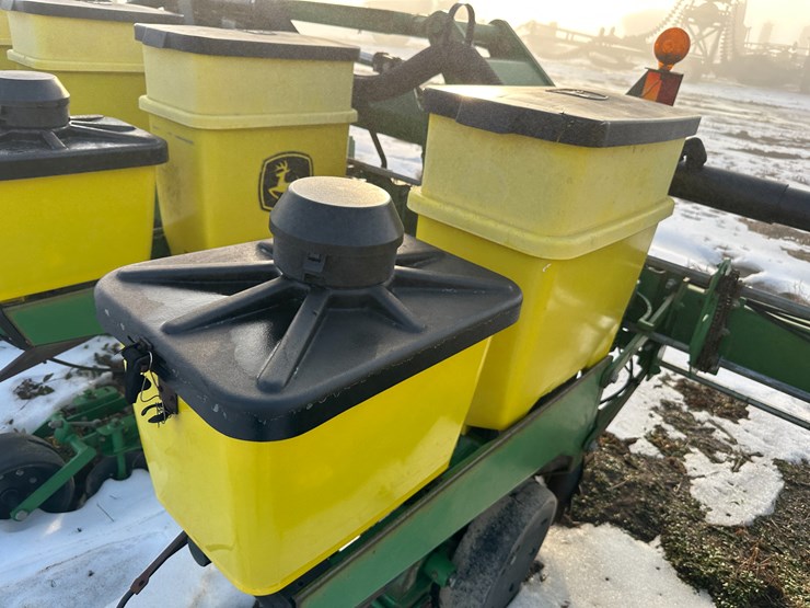 john-deere-1720-image-26