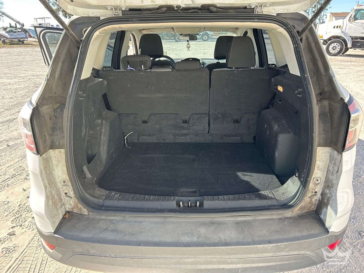 2017-ford-escape-image-23