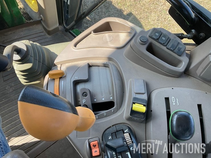 2021-john-deere-6120m-image-55