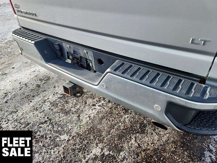 2022-chevrolet-silverado-2500hd-image-34