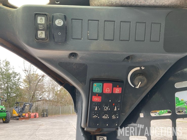 2022-deere-317g-image-50